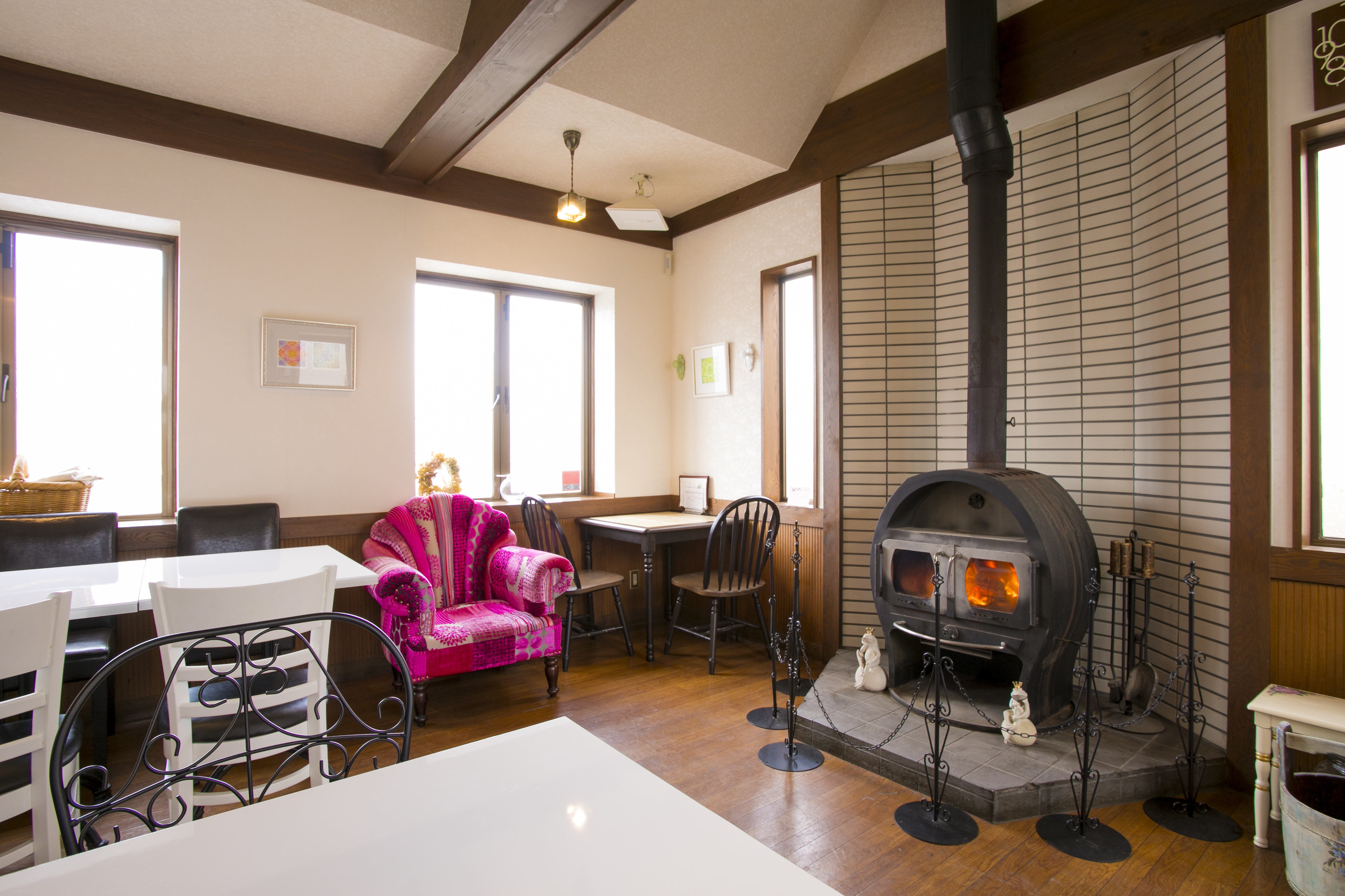 冬のカフェvol 4 Atelier Cafe Conmigo 作家作品に触れながらくつろげる Webあきたタウン情報