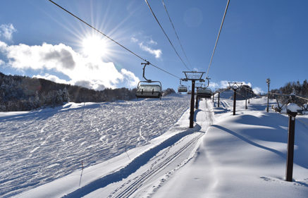 〈由利本荘市〉スノーモビルランド＆矢島スキー場▷ウインタースポーツで冬を満喫