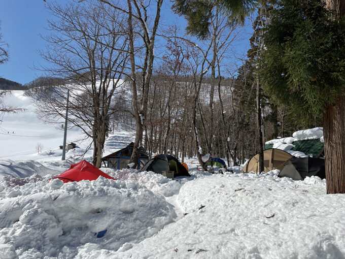湯沢市 とことん山キャンプ場 一面雪に覆われたフィールドで楽しむ冬キャンプ Webあきたタウン情報
