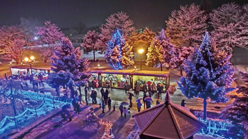 〈小坂町〉クリスマスマーケットin小坂2022▷明治百年通りが心躍るファンタジーの世界に包まれる