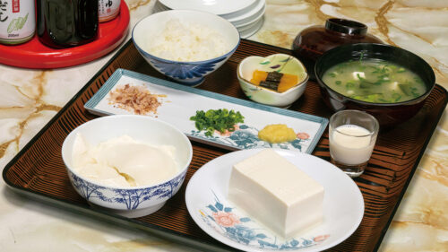 奈良亀▷老舗店で豆腐づくしの定食　土曜は寄せ豆腐作りの体験も