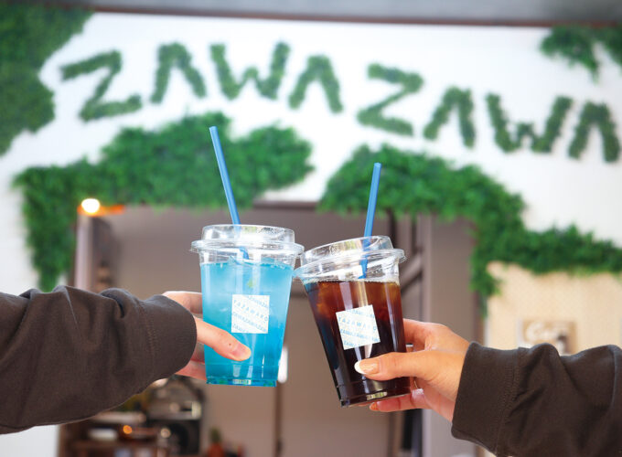 coffee&gallery zawa zawa ざわざわ▷コーヒーと焼き菓子、アートに心が“ザワめく”湖畔のカフェ