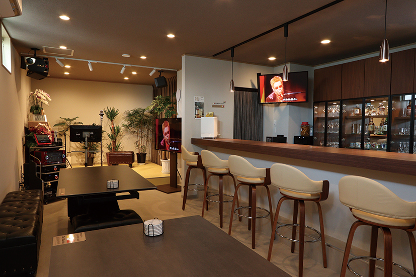 カラオケ サウンドS▷ステージで気持ち良く熱唱♪ | 日刊webあきた