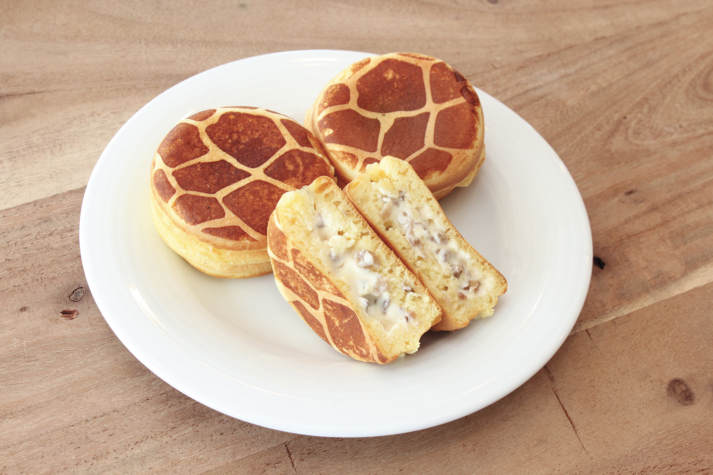 きりんの木スタンド▷キリン模様の大判焼きを販売開始 | 日刊webあきた