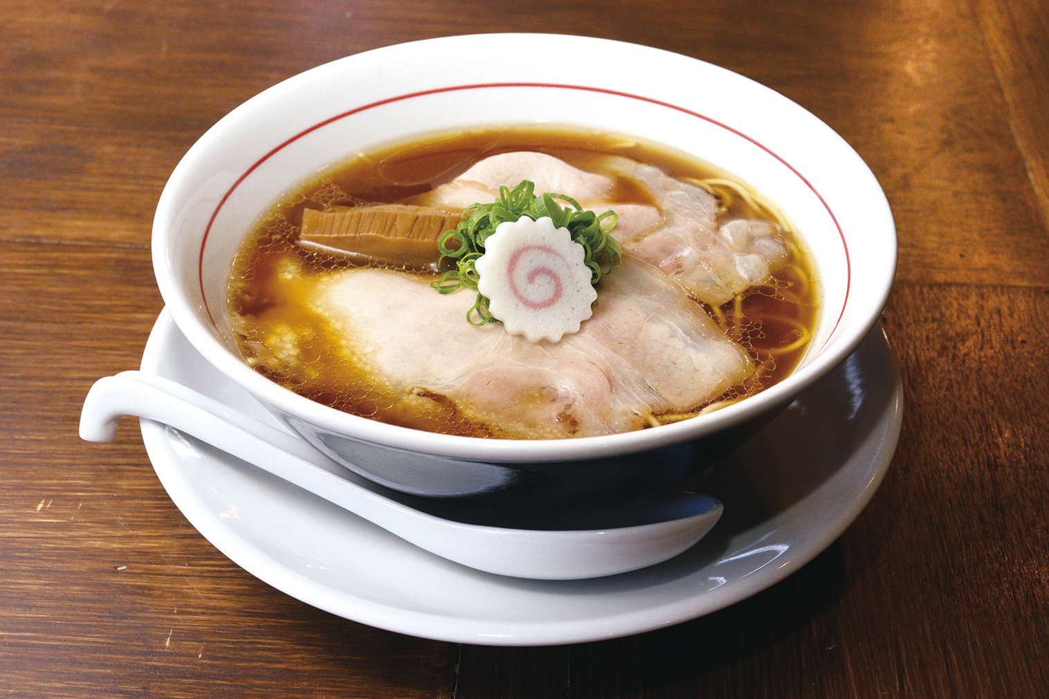 藤茶屋▷中華と煮干しの二刀流！ 素材の旨みをダイレクトに感じる一杯