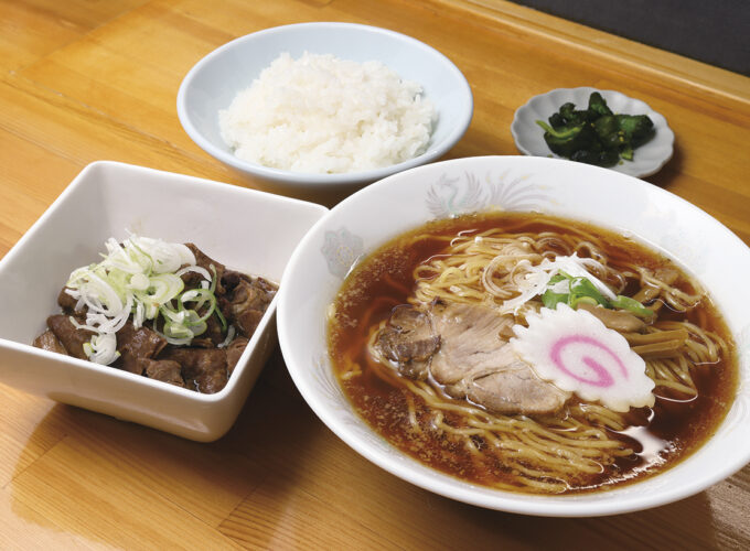 ラーメン 味軒 あじけん▷〆ラーの老舗が昼から味わえるお店に