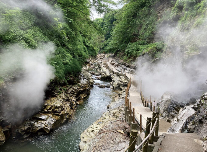 【湯沢市】絶景スポット「小安峡大噴湯」｜轟音と湯煙に圧倒される