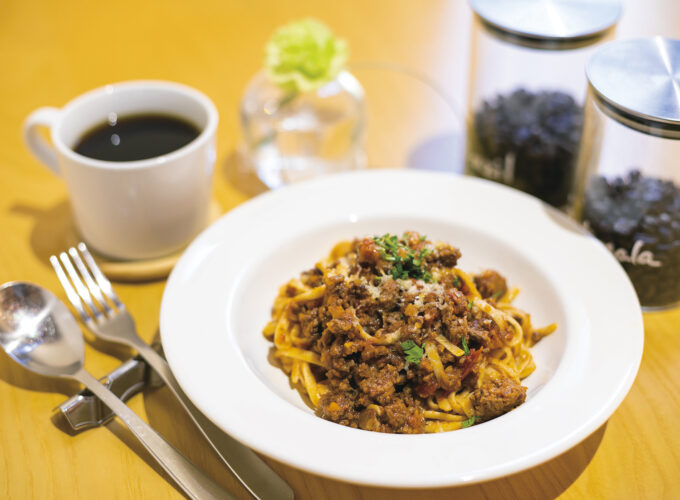 ROAST SHACK COFFEE 新屋喫茶室▷コーヒーや焼き菓子を楽しめる ガラス工房内の喫茶店へ