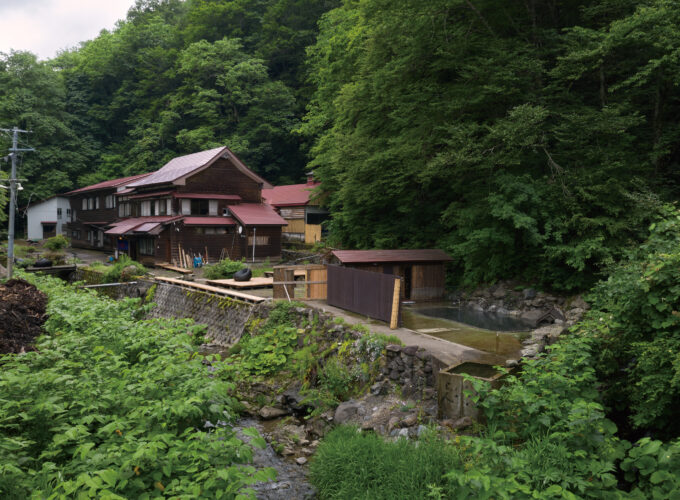 森吉山温泉 小さな森の湯▷森吉の山奥にひっそりと佇む秘湯が生まれ変わって再始動