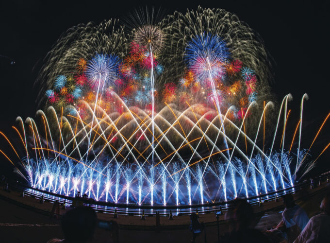 2025 第21回 港まつり能代の花火▷三尺玉も登場！　能代の夜に大輪の花