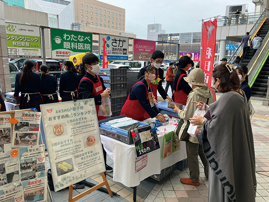 AKISHOP▷秋田商業高校の生徒が「AKISHOP」を開催　高校生のアイデアが詰まった商品をチェック