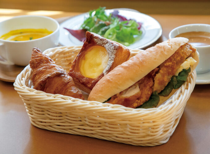 Bakery＆cafe and Bread アンドブレッド▷「イヤタカ」内に焼きたての香り漂うベーカリーカフェが誕生！