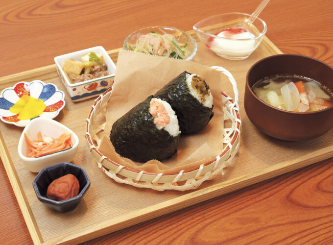 【秋田市】イベントで話題の「ておにぎり」｜おにぎり定食を味わえる店