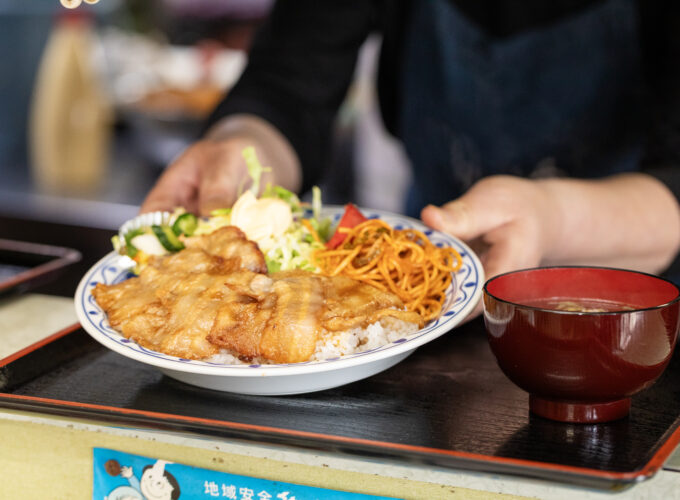 いつかではなく今食べるべき！　あきたタウン情報7月号は「秋田の愛されグルメ帖」