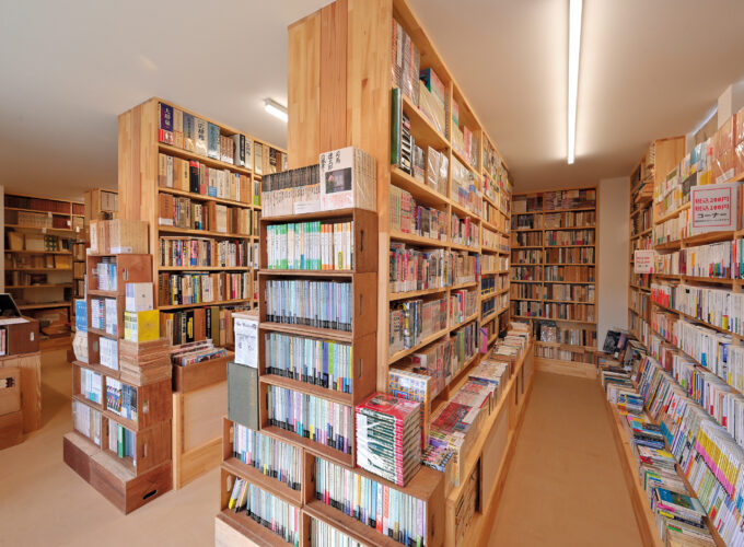古ほんや 板澤書房｜秋田市で100年近く続く古本屋が新天地へ、本と人の縁をつなぐ店