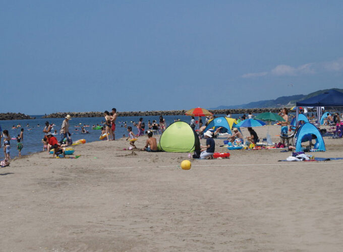 【由利本荘市】本荘マリーナ・西目海水浴場が海開き！市内2カ所の海で夏を満喫