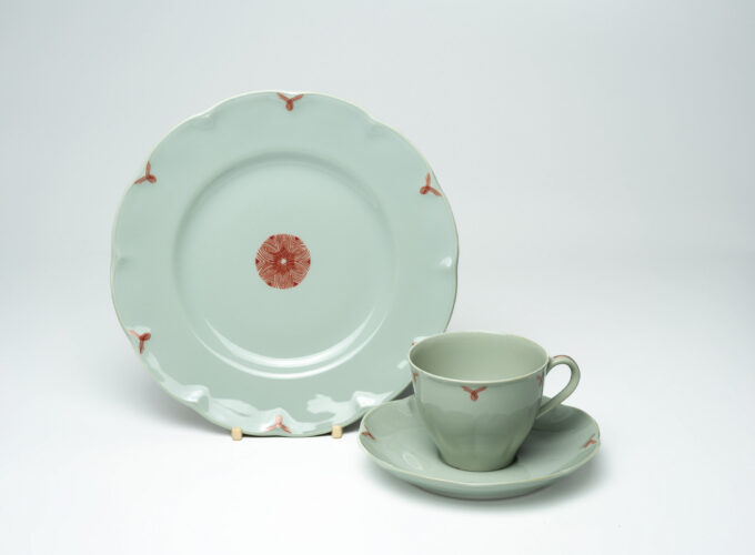 仙北市「ラリック親子のデザインとアール・デコ」繊細なガラス・陶磁器作品を展示
