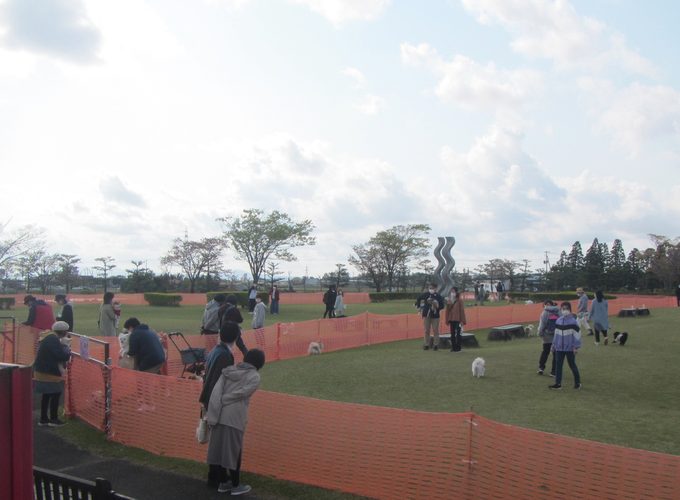 【井川町】井川町収穫感謝祭 ドッグラン｜広々とした会場で愛犬と楽しもう