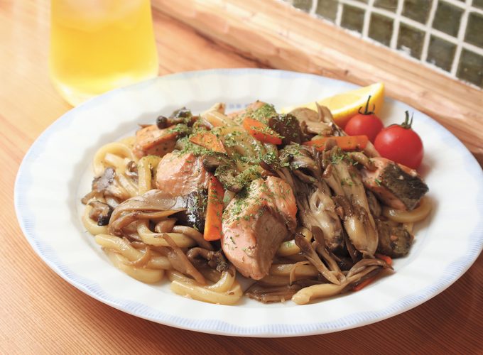 【秋田市】kissa こうえん｜歌とご飯、お酒を楽しめる誰もが気軽に立ち寄れる憩いの空間
